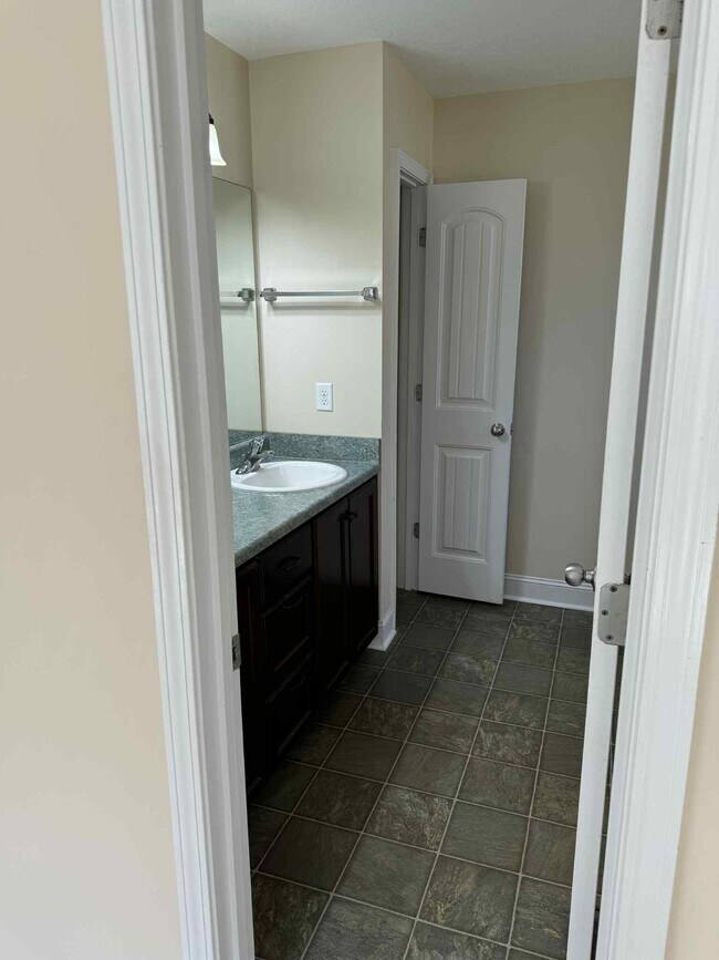 Master bath and linen closet - 210 Guyett Ave