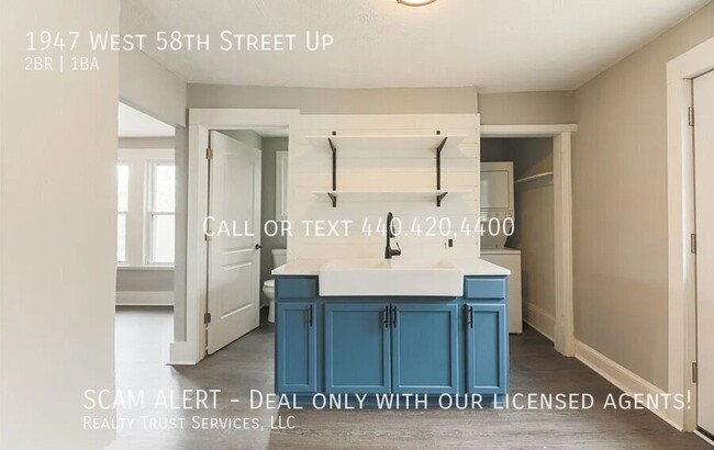 Building Photo - Charming 2-Bedroom Up Unit with Terrace in...