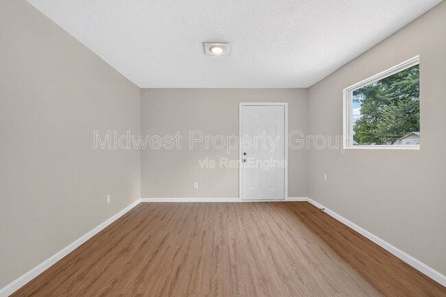 Building Photo - 216 Allen Dr