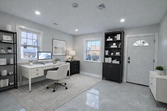 Building Photo - 32 Berkshire Rd