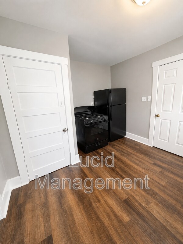 Building Photo - 1416 Sale Ave