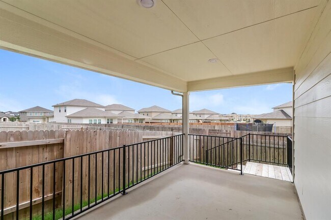Building Photo - 117 Sun Grove Trl