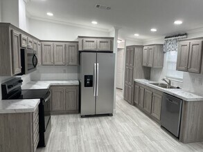 Building Photo - 156 Bauer Dr