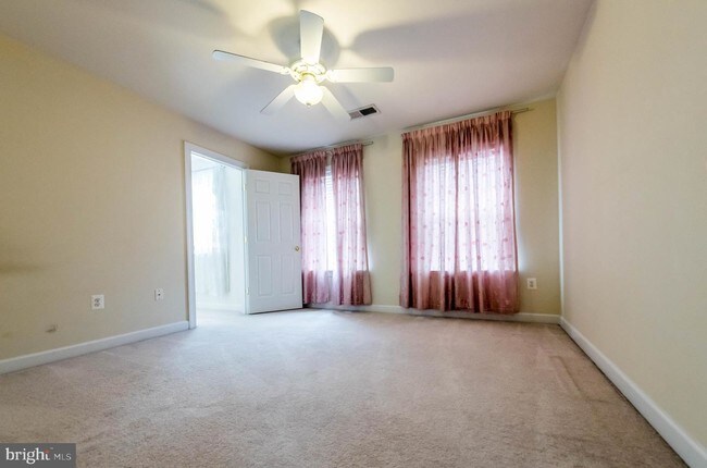 Building Photo - 18494 Quantico Gateway Dr