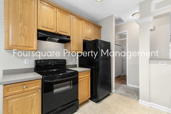 Building Photo - Single Family Home| 1st Floor Master Bedro...