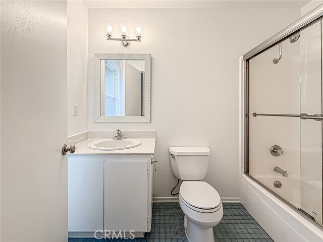 Building Photo - 5625 Slicers Cir