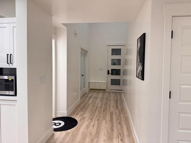 Building Photo - 6189 S White Bee Cir