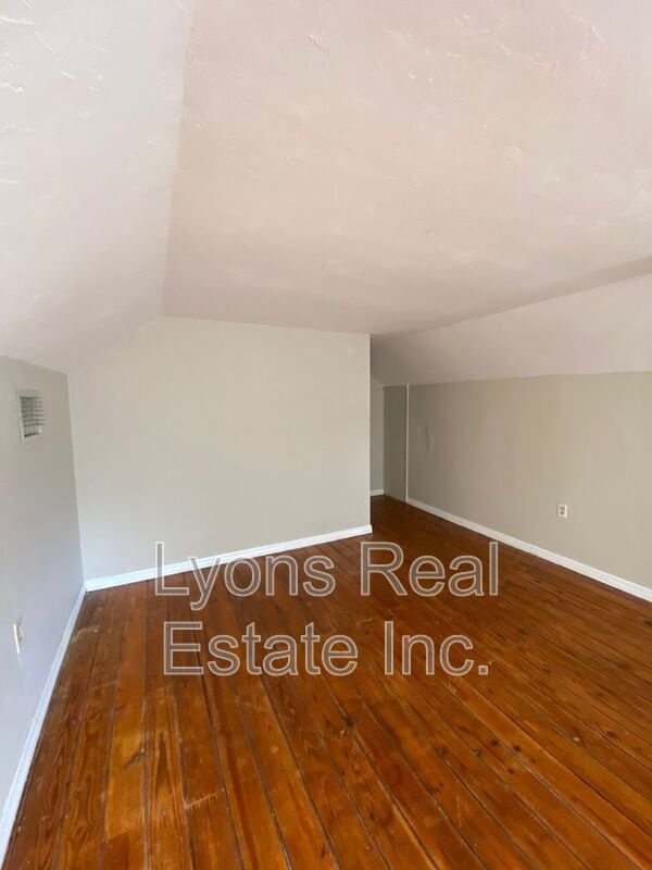 Building Photo - 2210 Cantor Ln