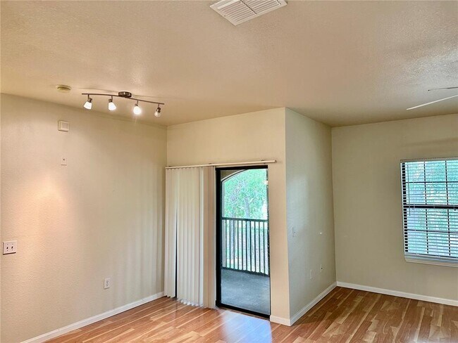 Building Photo - 2141 Portofino Pl