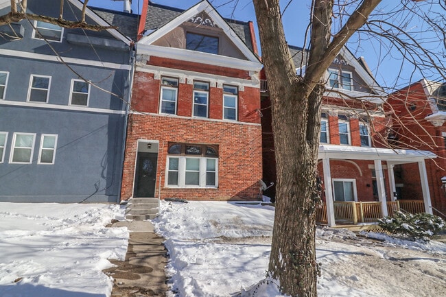 Building Photo - 2228 Kemper Ln