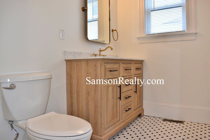 Building Photo - 405 Morris Ave