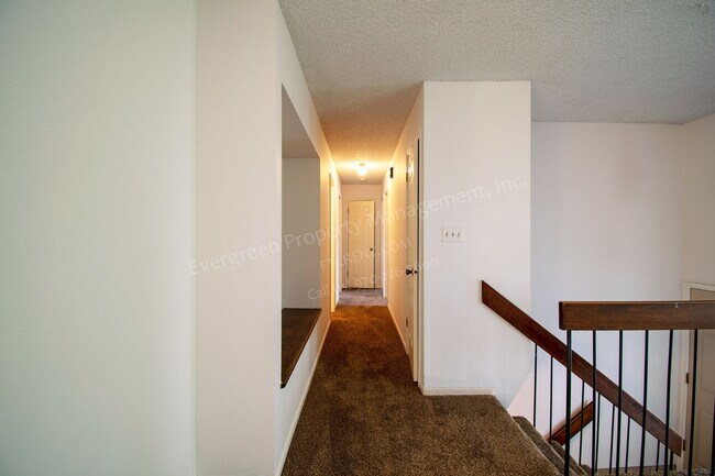 Building Photo - 1713 Hastings Dr