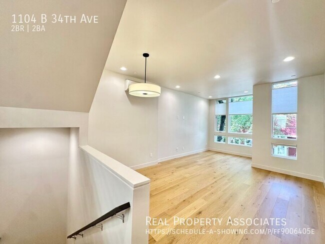 Building Photo - 1104 B 34th Ave