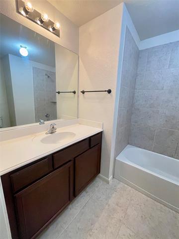 Building Photo - 1319 Corkwood Dr