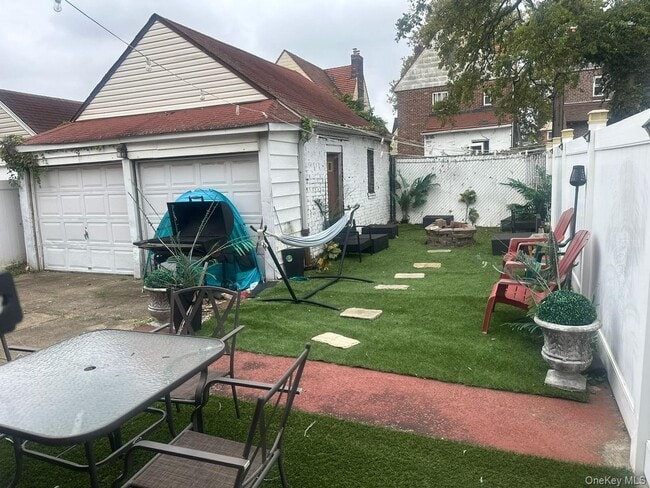 Building Photo - 133-22 228th St