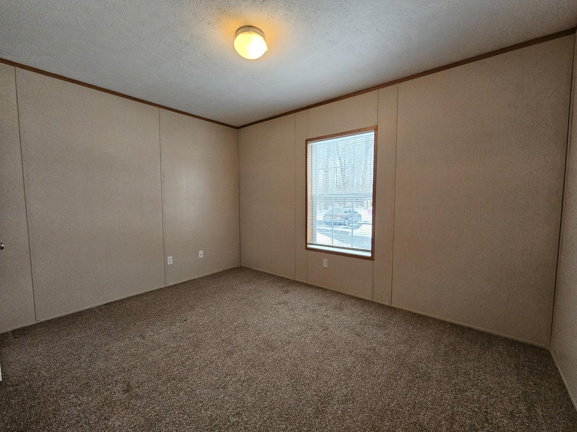 Building Photo - 3 Spruce Ln