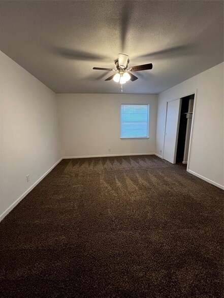 Building Photo - 8300 Doreen Ave