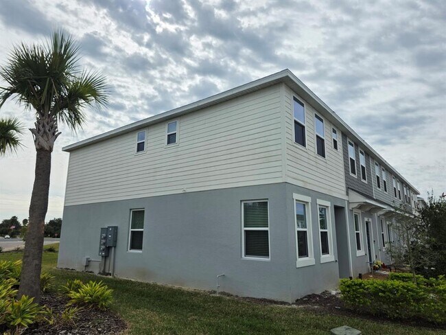 Building Photo - 3318 Composition St