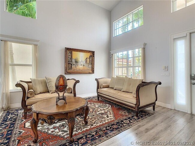 Building Photo - 4827 SW 183rd Ave
