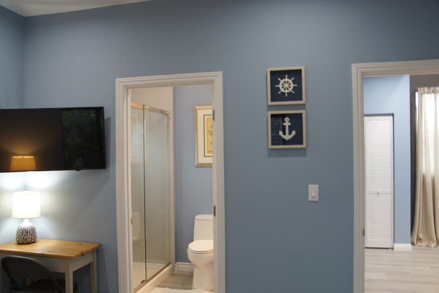 Building Photo - 1850 Lees Ave