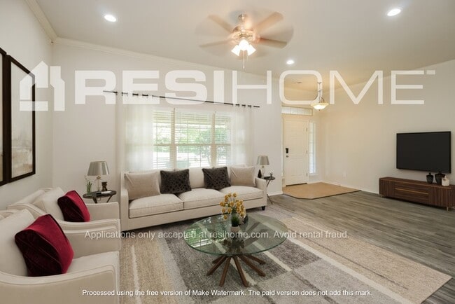 Building Photo - 509 Crestland Dr