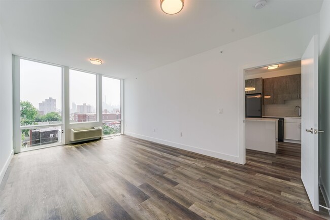 Building Photo - 400 69th St