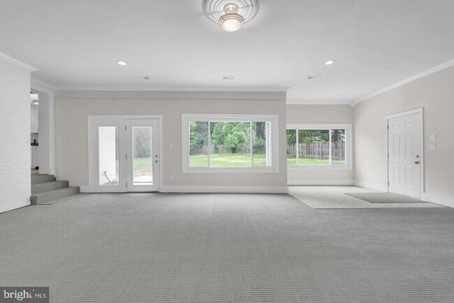 Building Photo - 10911 Chandler Rd