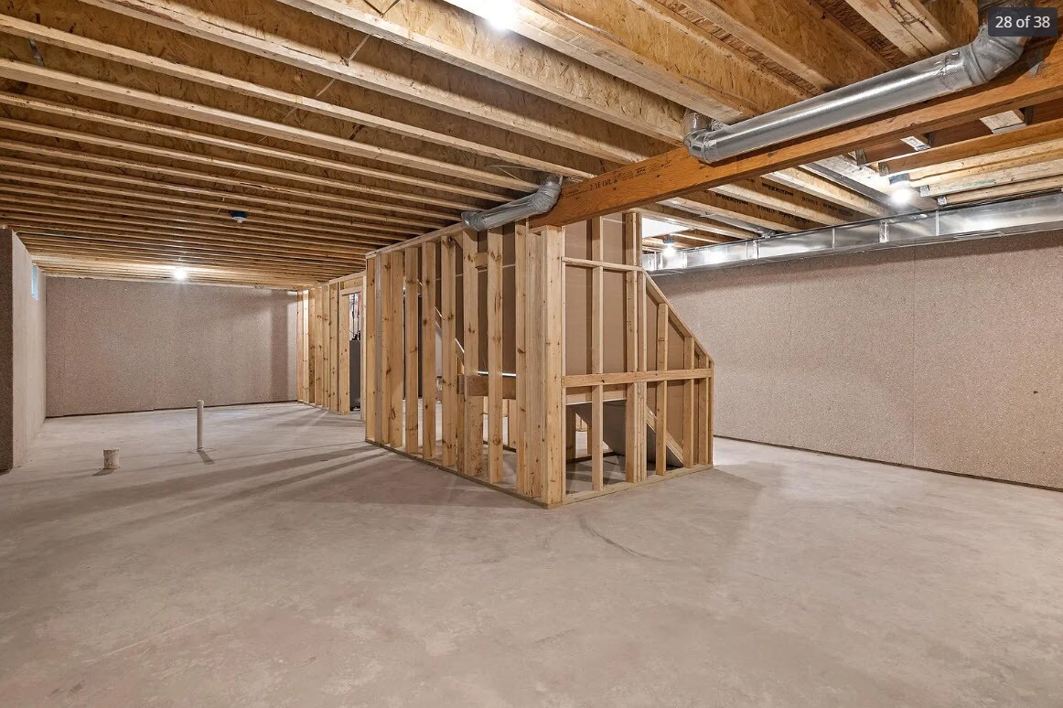 Building Photo - 5453 W Heathwood Dr SE