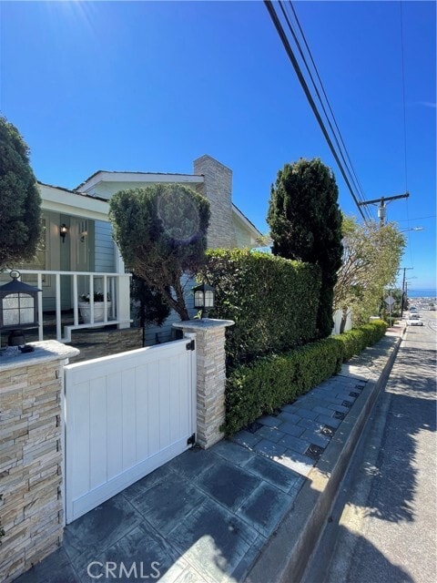 Building Photo - 952 2nd St.