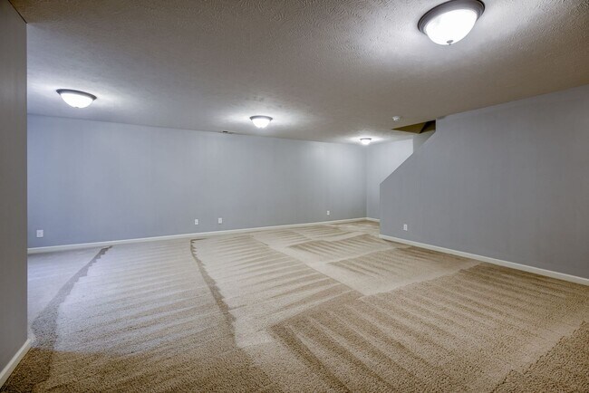 Building Photo - Spacious 4-Bedroom Near Lake Cunningham