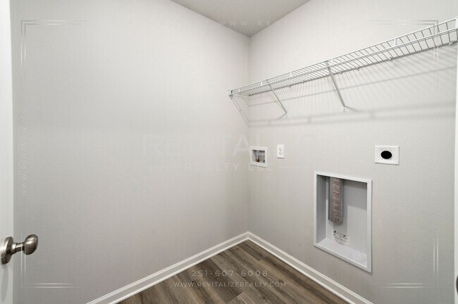 Building Photo - Smart 4 Bd / 2 Ba Home in West Mobile Gated Community