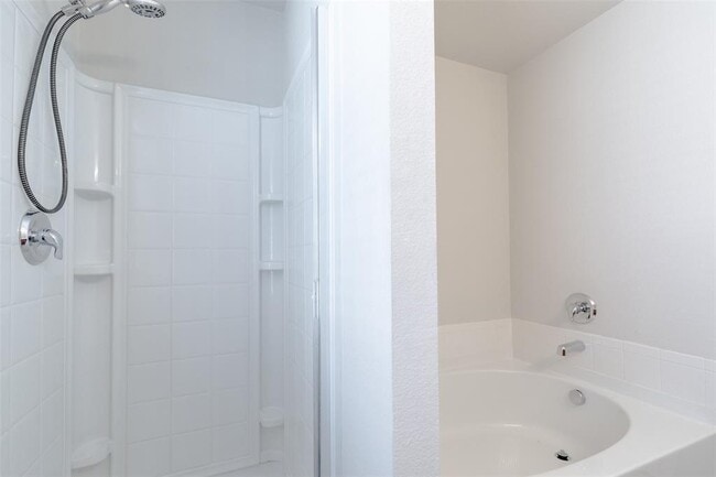 Building Photo - 10412 Colfax Dr