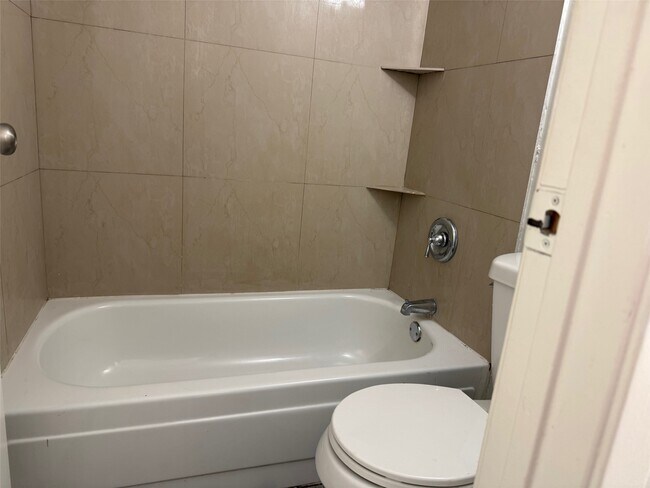 Building Photo - 6701 Sands Point Dr