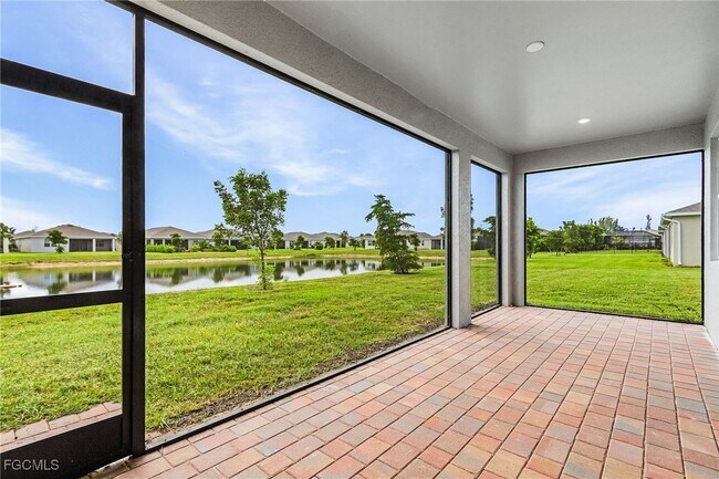 Building Photo - 425 Coral Reef Pl