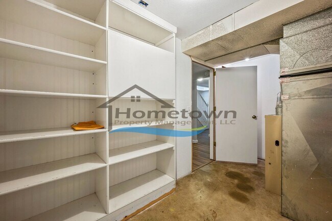 Building Photo - 4 Bedroom 2 Bath Home with 2-Car Detached Garage Available in Hayden, Idaho!