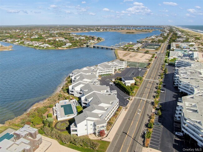 Building Photo - 260 Dune Rd