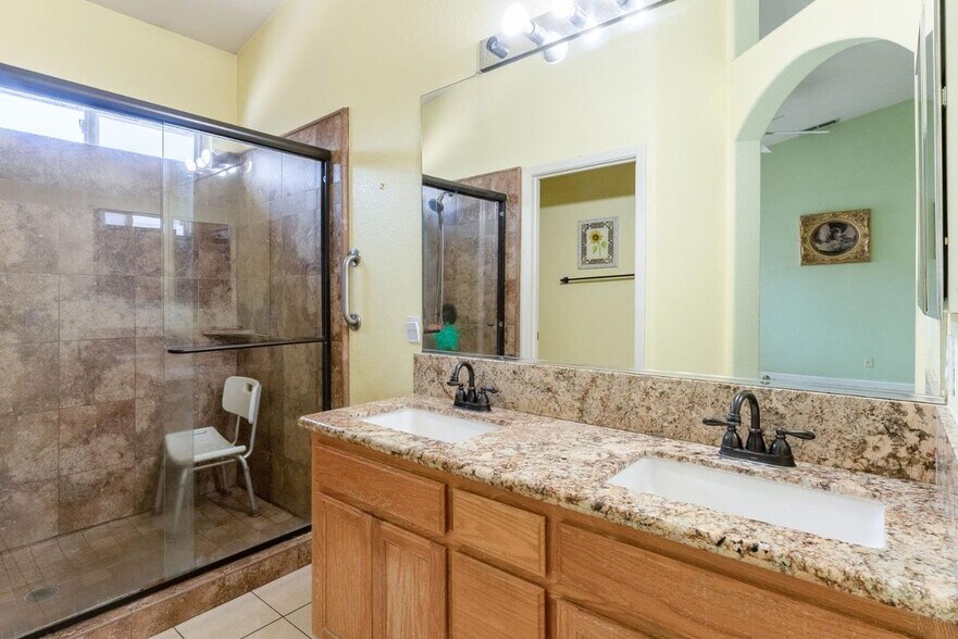 Building Photo - 5304 Countrybrook Ln