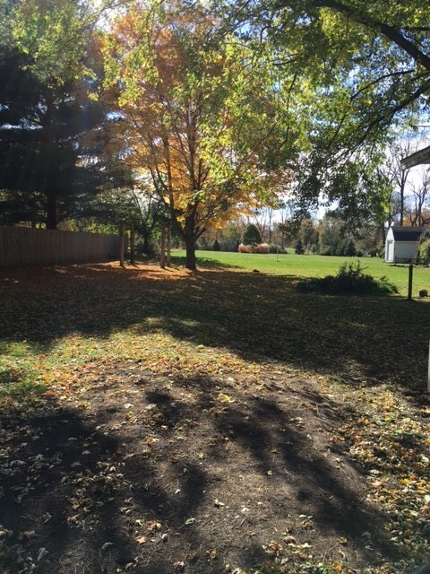 Building Photo - NEWLY RENOVATED 3 bdrm/2 bath - Sharon