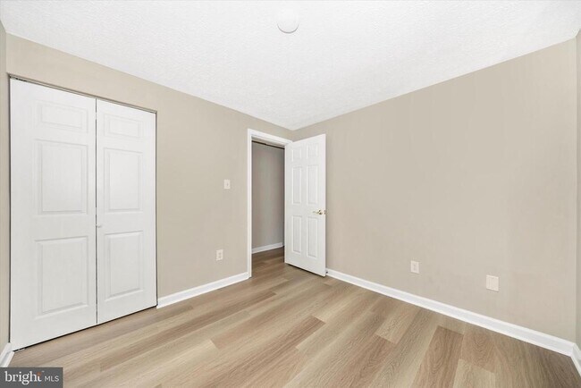 Building Photo - 103 Savannah Ct