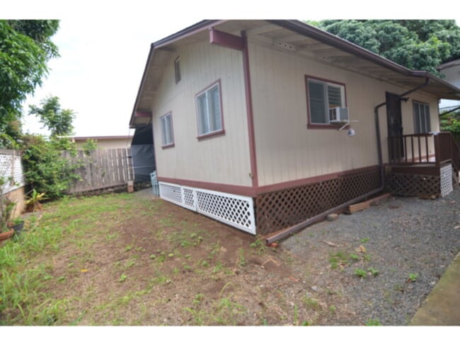 Building Photo - Aiea 2 Bedroom Single Family House