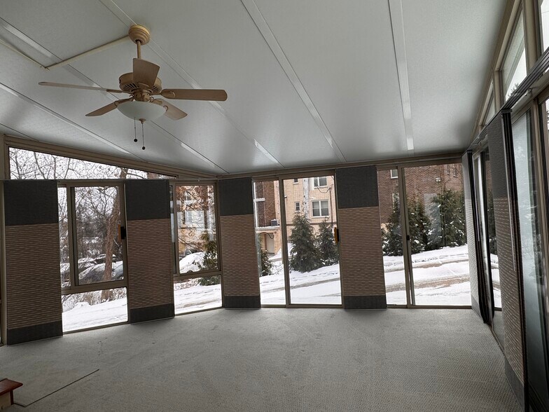 Building Photo - 849 Kewanna Ave