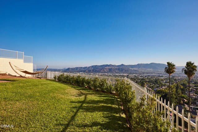 Building Photo - 1234 E Tujunga Ave