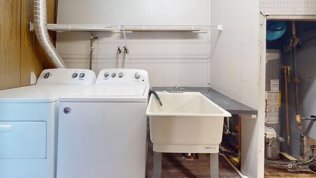 Building Photo - 7405 Marlborough Ave