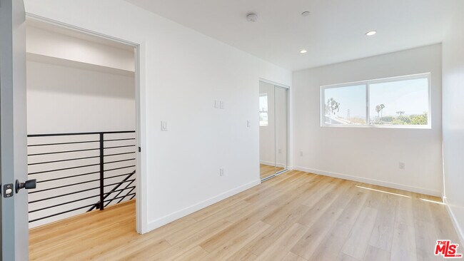 Building Photo - 2331 Hauser Blvd