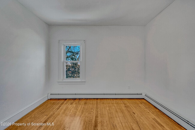 Building Photo - 1509-1511 N Webster Ave