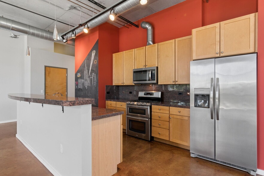 Building Photo - 2899 N Speer Blvd