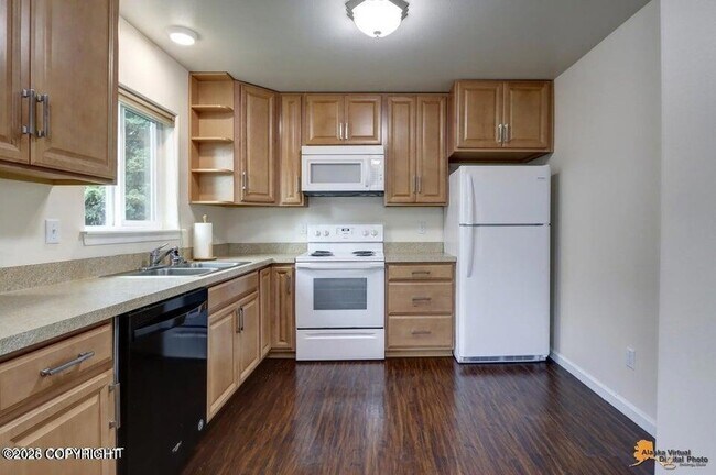 Building Photo - 1337 E 14th Ave