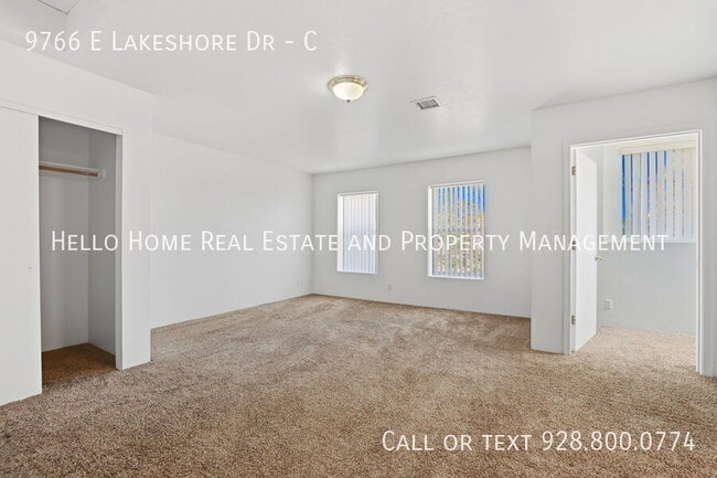 Building Photo - 9766 E Lakeshore Dr