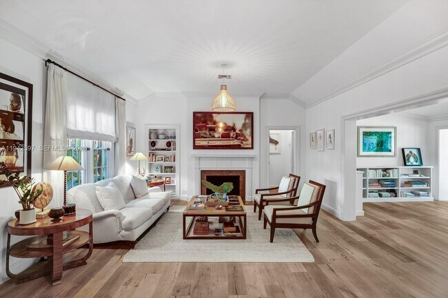 Building Photo - 530 Melaleuca Ln