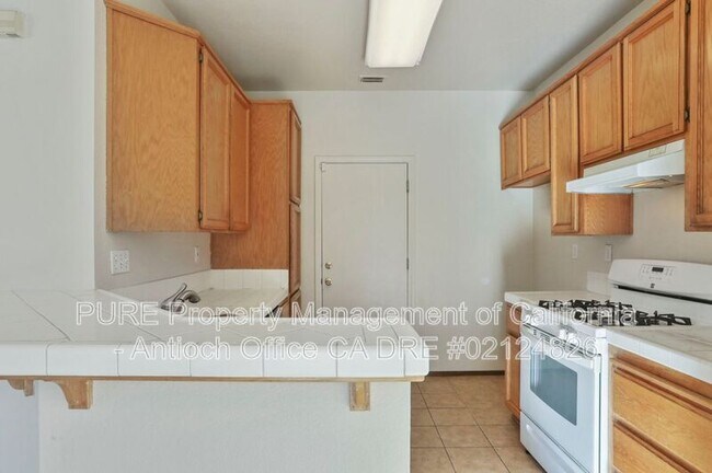 Building Photo - 1100 Twinbridge Ct